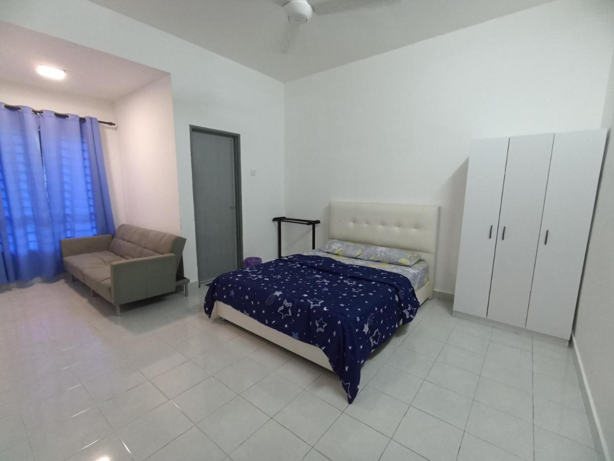 Aisya Homestay Bajet Karak Setia Exteriör bild